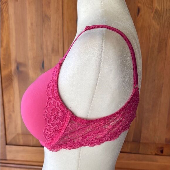 Victoria Secret Pink Lace Trimmed Bra.  Size 36 C. - Picture 2 of 6